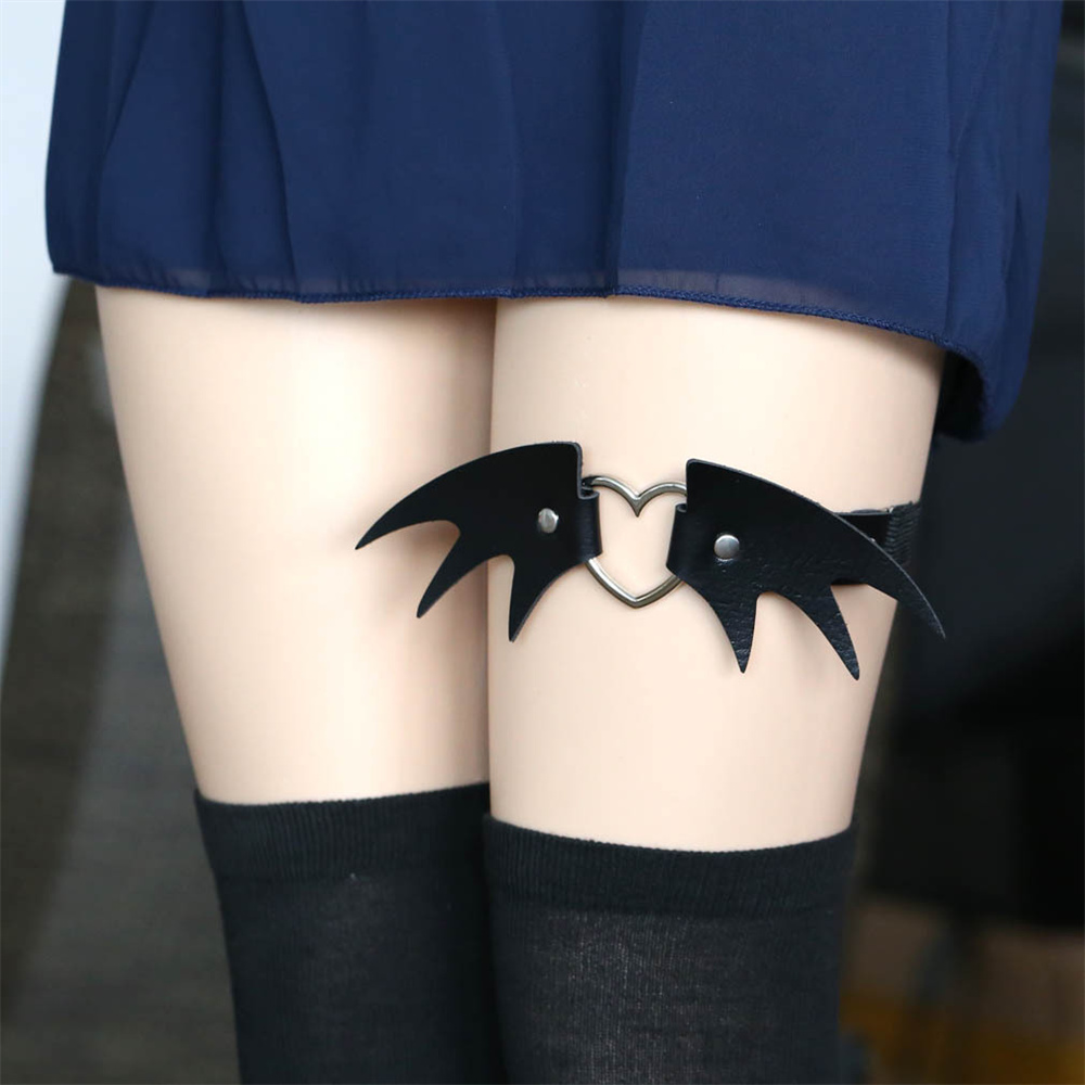 Body Jewelry Thigh Chain - コスプレ、猫バットスイング、ハートレッグチェーン、ボディジュエリー、スパイク、ギフト用の伸縮性のあるハイリング、2024