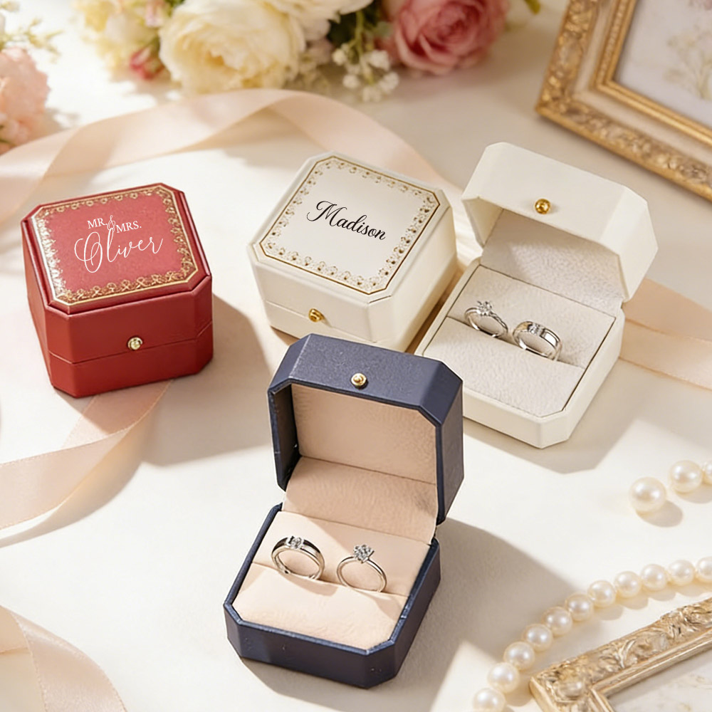 パーソナライズされたフェイクレザーリングボックス、ベルベット - Body Jewelry Organizer のレビューと価格