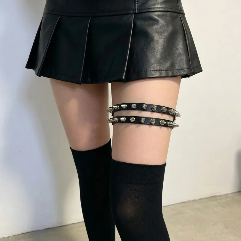ダブルローコーンスパイクレッグガーター レディース パンクロ - Body Jewelry Thigh Chain のレビューと価格