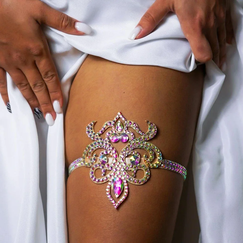 女性のためのエレガントな自由奔放に生きる中空太ももチェーンベ - Body Jewelry Thigh Chain のレビューと価格
